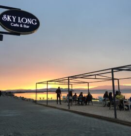 Sky Long Cafe & Bar